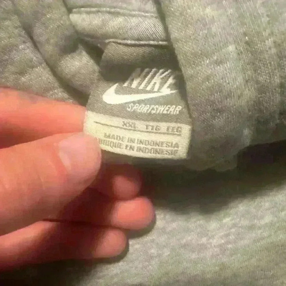 Y2k Nike hoodie - Picture 2 of 3